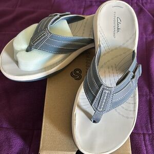 Clark's Sunmaze Sky Sporty Toe Post w. Velcro strap - Denim Blue size 10